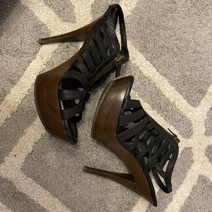 Jessica Simpson Gobow Platform Heel; Size 8